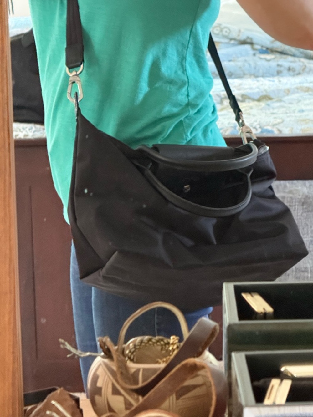 Longchamp Le Pliage Neo, Black (size medium?):  Black Nylon Bag, Handles, Strap - Picture 4 of 5